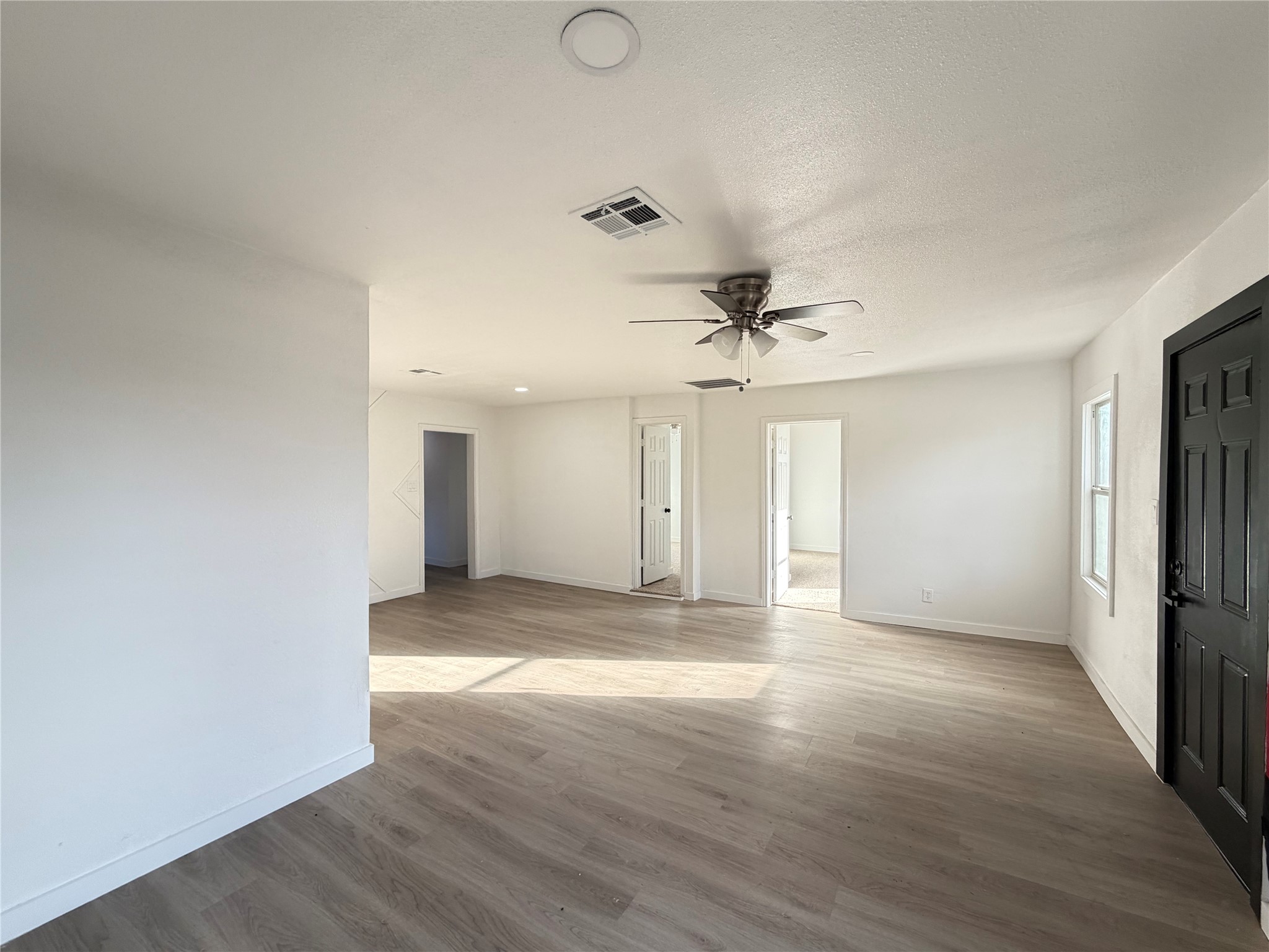 9306 Grady Street Houston, TX 77016 - Photo 10 of 14
