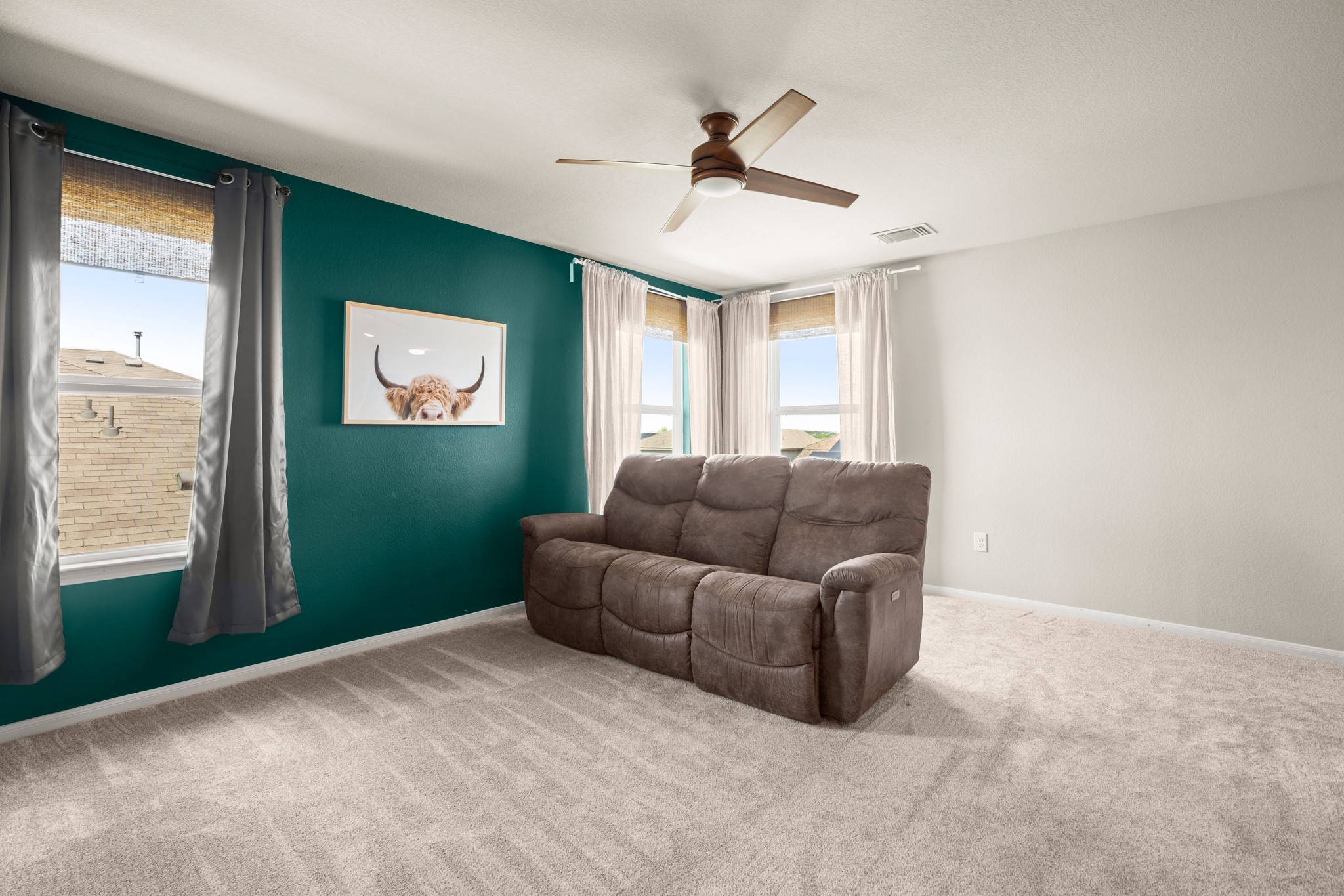6520 Ranchito Drive Austin, TX 78744 - Photo 22 of 40 a living room with furniture and a window