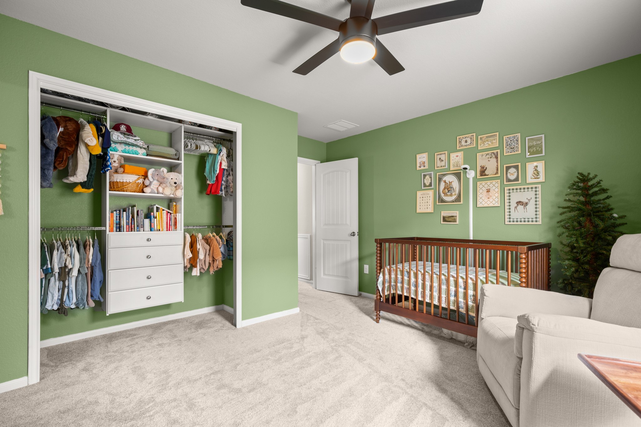 6520 Ranchito Drive Austin, TX 78744 - Photo 28 of 40 a view of a hallway with a livingroom