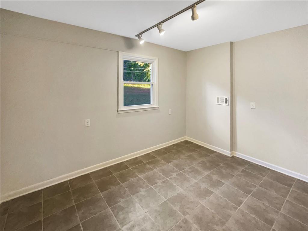 48 Russell Road Lawrenceville, GA 30043 - Photo 8 of 33