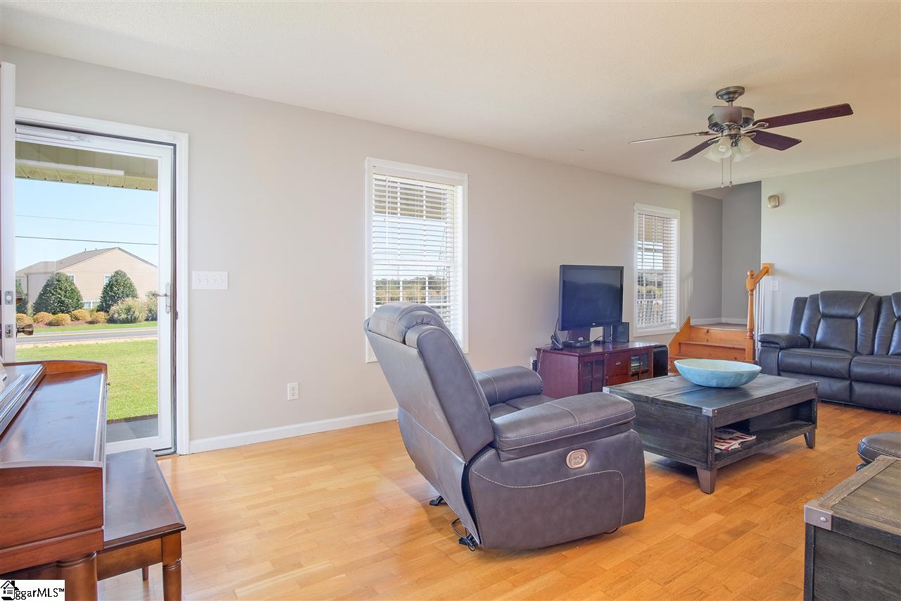 685 Holly Springs Road Lyman, SC 29365 - Photo 17 of 36 Gallery Image 17