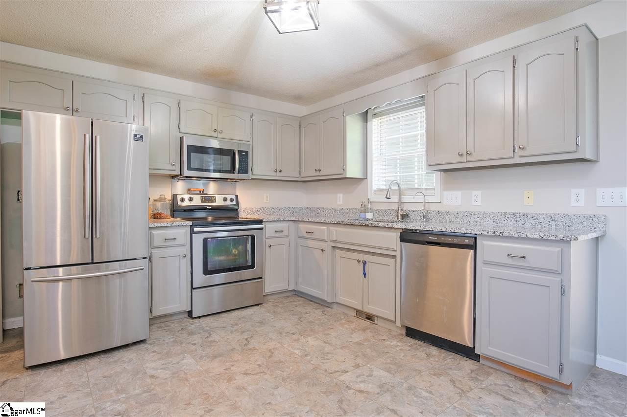 685 Holly Springs Road Lyman, SC 29365 - Photo 3 of 36 Gallery Image 3