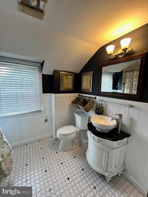 2128 Jenkintown Road Glenside, PA 19038 - Photo 14 of 29 Hall Bathroom