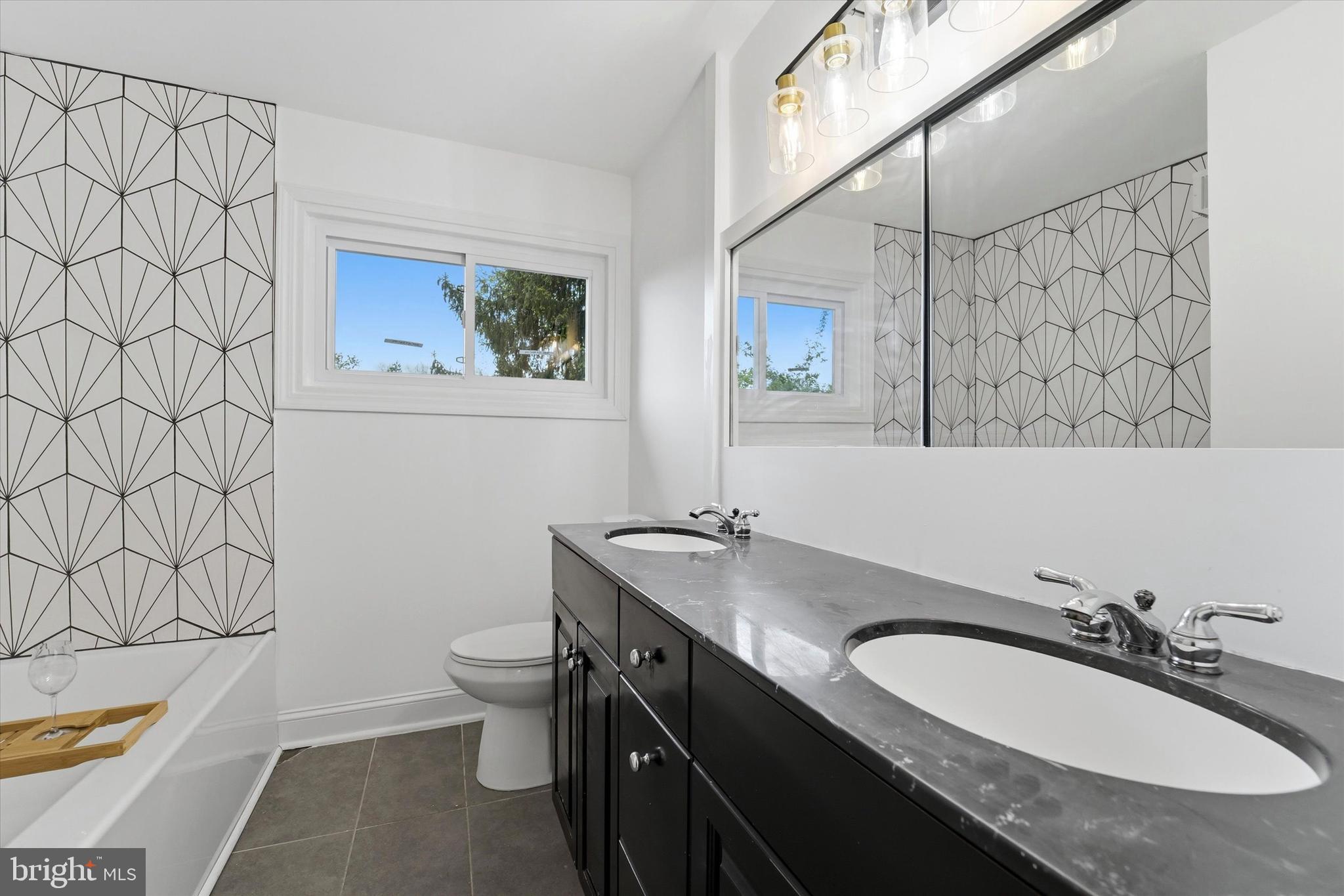 500 West Waverly Road Glenside, PA 19038 - Photo 12 of 32