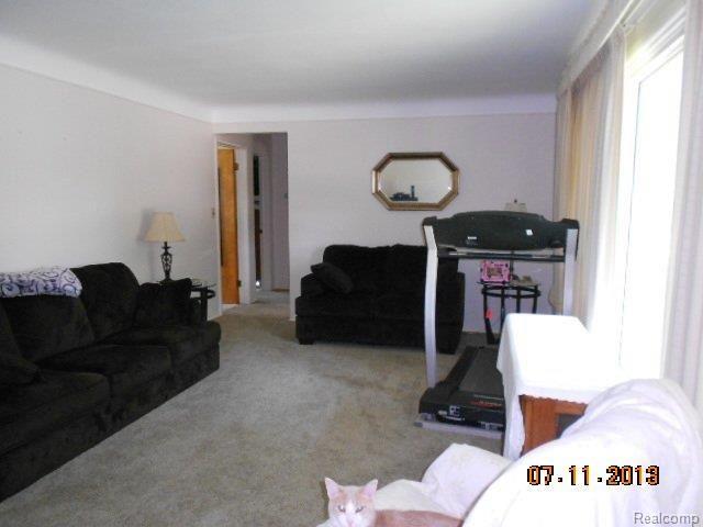 36926 Greenbush Road Wayne, MI 48184 - Photo 4 of 23 Living Room 1.JPG