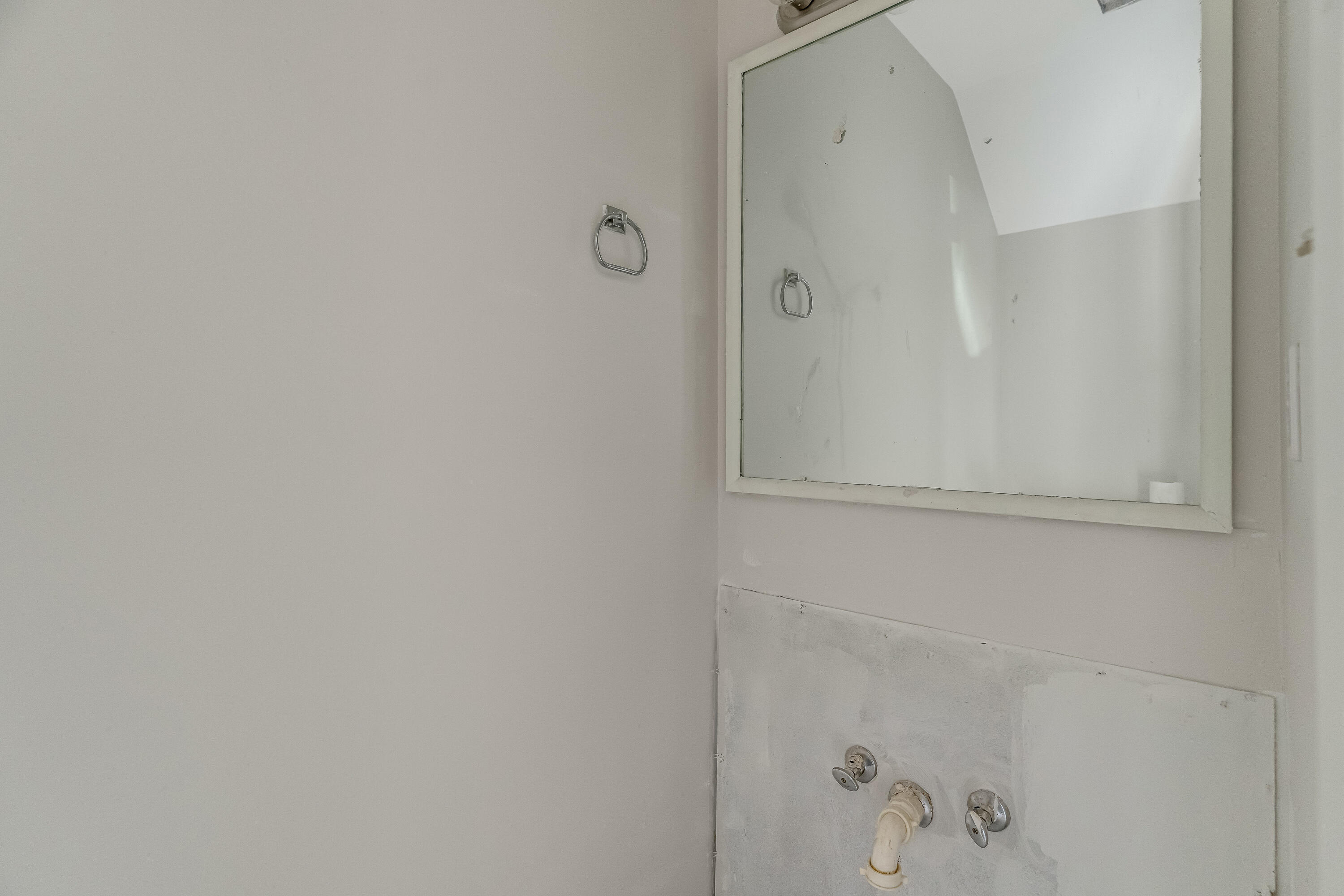 113 Cedar Avenue Southwest, Unit A Fort Walton Beach, FL 32548 - Photo 24 of 32 a bathroom with a shower