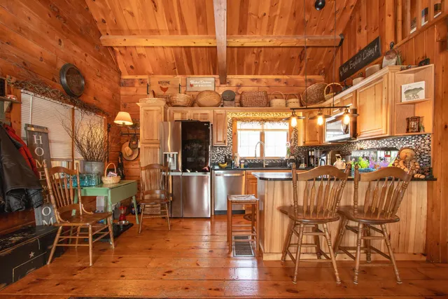 $395,000 | 2155 Oneida Road, Danville, VT 05828