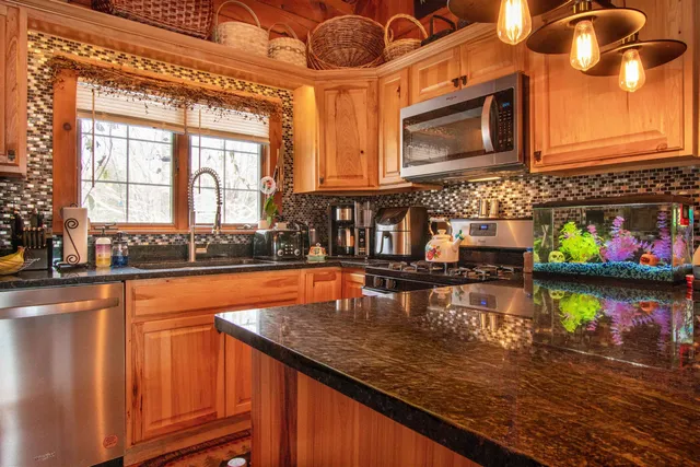 $395,000 | 2155 Oneida Road, Danville, VT 05828