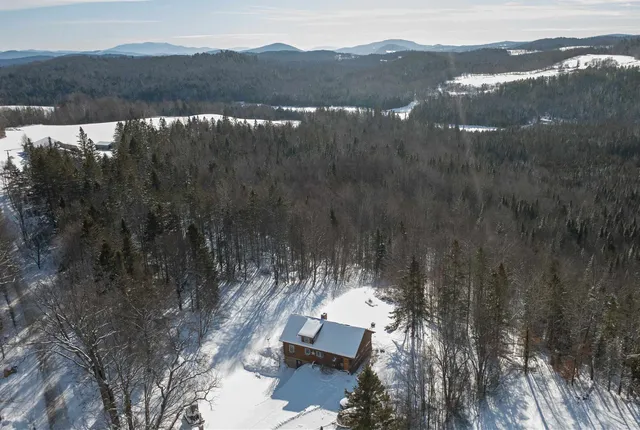 $395,000 | 2155 Oneida Road, Danville, VT 05828