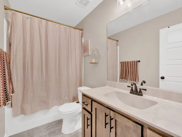 $1,900 | 1572 Variance Drive, Clarksville, TN 37042