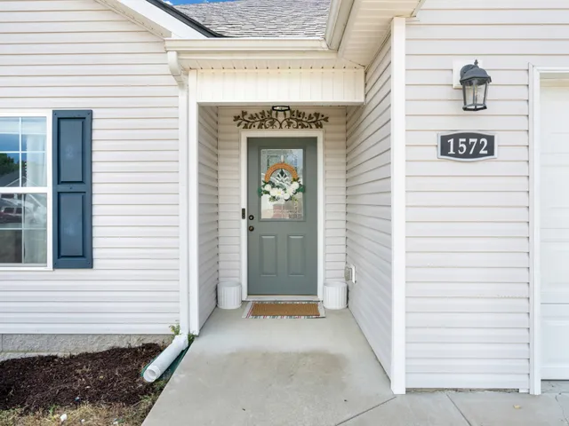 $1,900 | 1572 Variance Drive, Clarksville, TN 37042