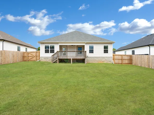 $1,900 | 1572 Variance Drive, Clarksville, TN 37042