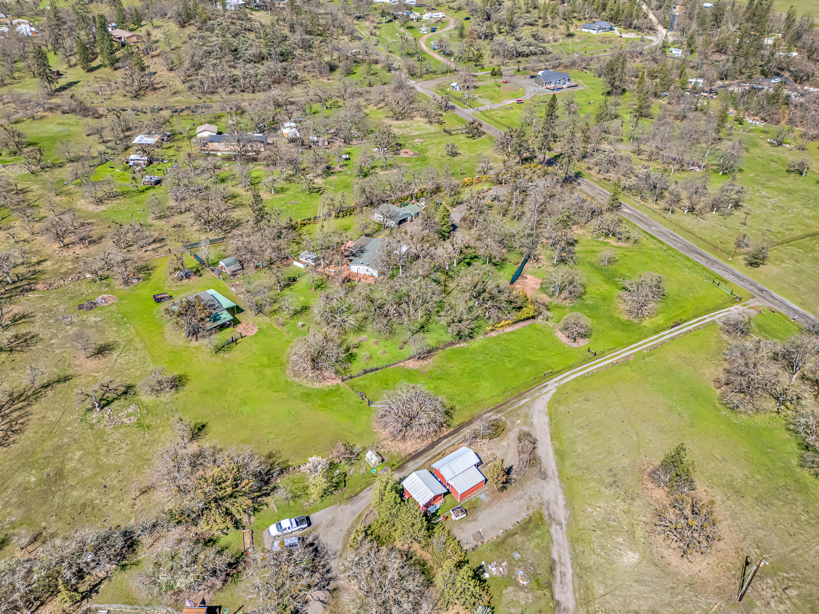 349 Capri Drive Eagle Point, OR 97524 - Photo 44 of 54 DJI_20250402122210_0079_D