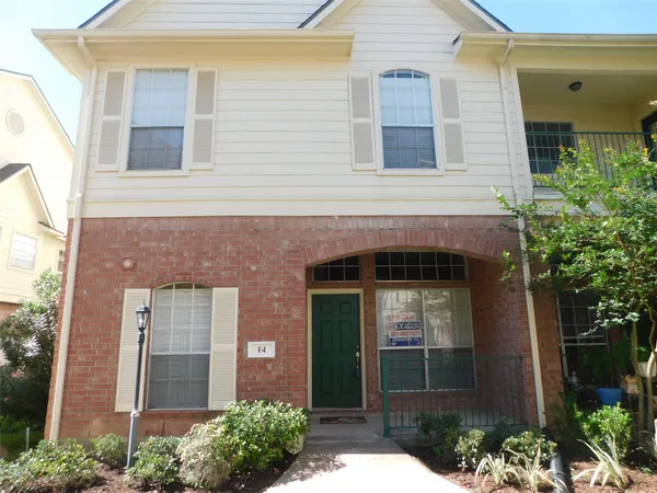 $2,000 | 2710 Grants Lake Boulevard, Unit F4, Sugar Land, TX 77479
