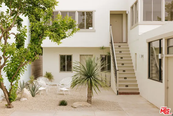 $2,495,000 | 2218 Pico Boulevard, Santa Monica, CA 90405