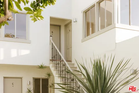 $2,495,000 | 2218 Pico Boulevard, Santa Monica, CA 90405