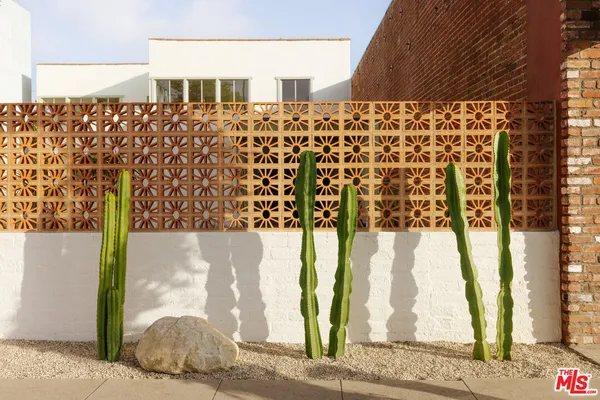 $2,495,000 | 2218 Pico Boulevard, Santa Monica, CA 90405