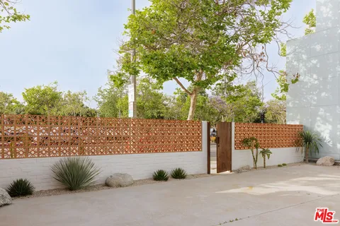 $2,495,000 | 2218 Pico Boulevard, Santa Monica, CA 90405