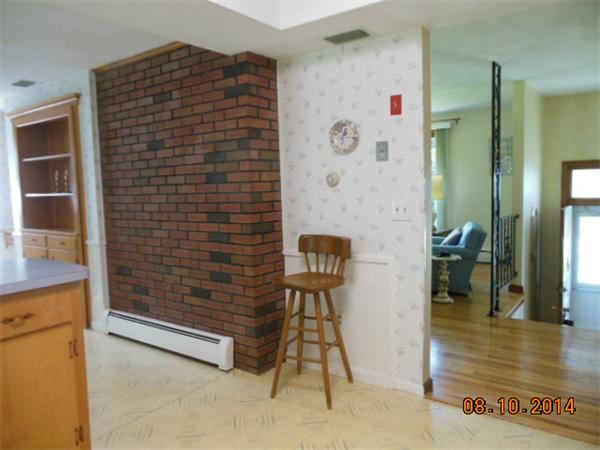 21 Ashford Road Longmeadow, MA 01106 - Photo 12 of 28
