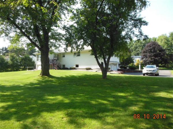 21 Ashford Road Longmeadow, MA 01106 - Photo 4 of 28