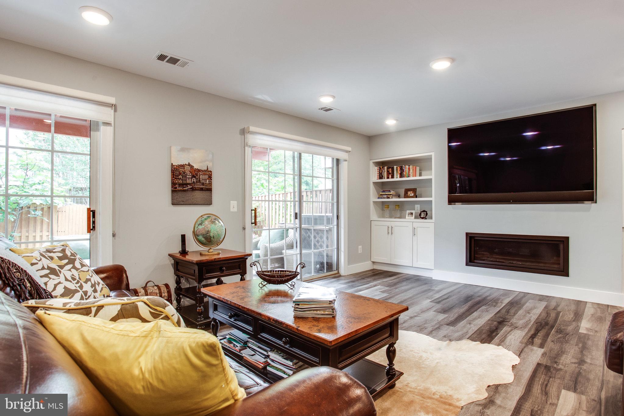 136 Roland Court Southwest Vienna, VA 22180 - Photo 51 of 67 Family room with Linear gas fireplace!