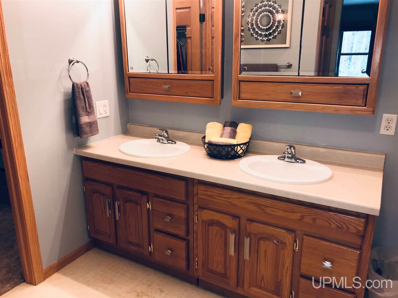 1079 Highland Drive Ishpeming, MI 49849 - Photo 18 of 42