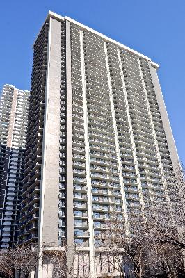 6007 North Sheridan Road, Unit 19D Chicago, IL 60660 - Photo 1 of 9
