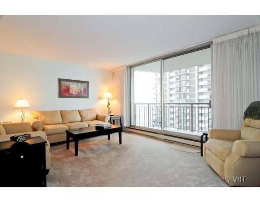 6007 North Sheridan Road, Unit 19D Chicago, IL 60660 - Photo 2 of 9