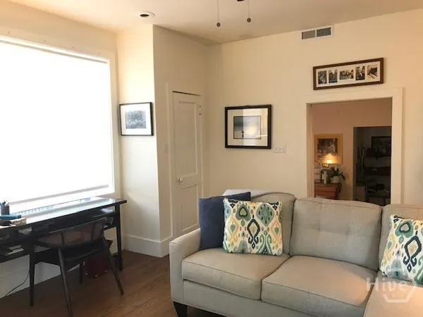 $2,600 | 118 East Harris Street, Unit PARLOR, Savannah, GA 31401