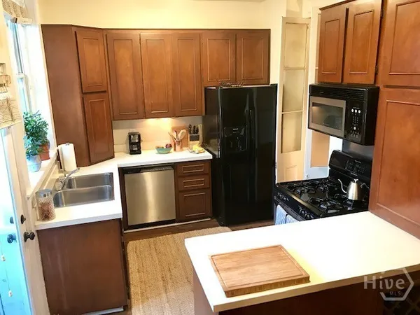 $2,600 | 118 East Harris Street, Unit PARLOR, Savannah, GA 31401