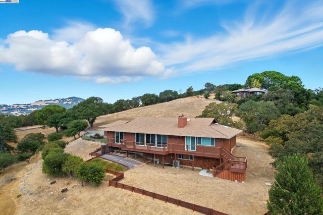 $1,440,000 | 90 Robinhood Drive, Novato, CA 94945