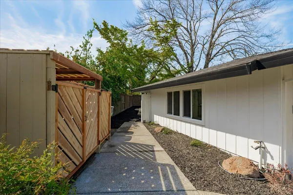 $1,349,000 | 811 Southwick Way, Sacramento, CA 95864