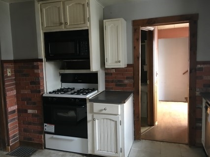1 Elizabeth Street Rochester, NH 03867 - Photo 11 of 23