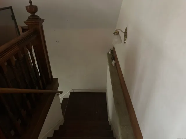 a view of walk in closet