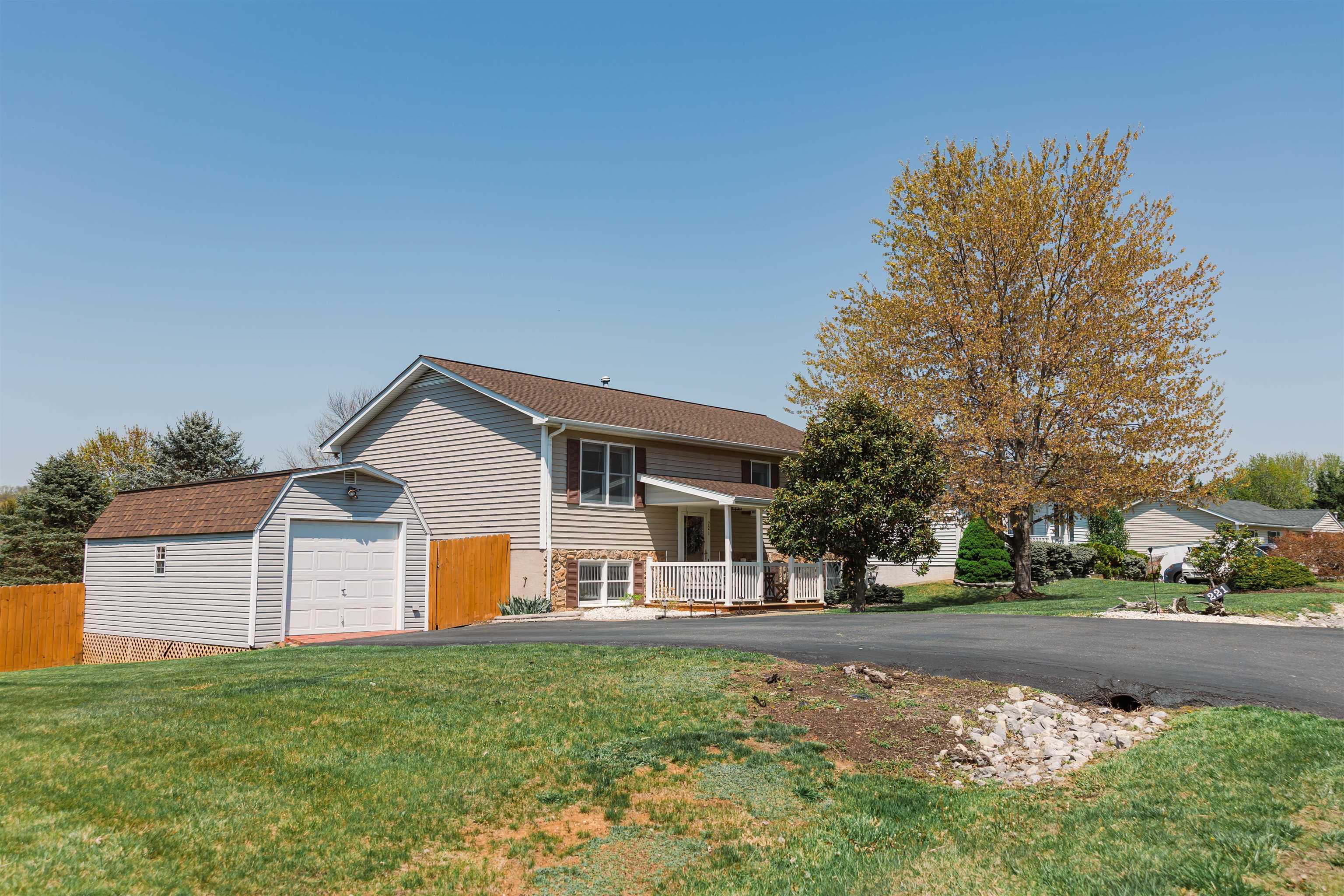 221 Buckboard Road Waynesboro, VA 22980 - Photo 2 of 43