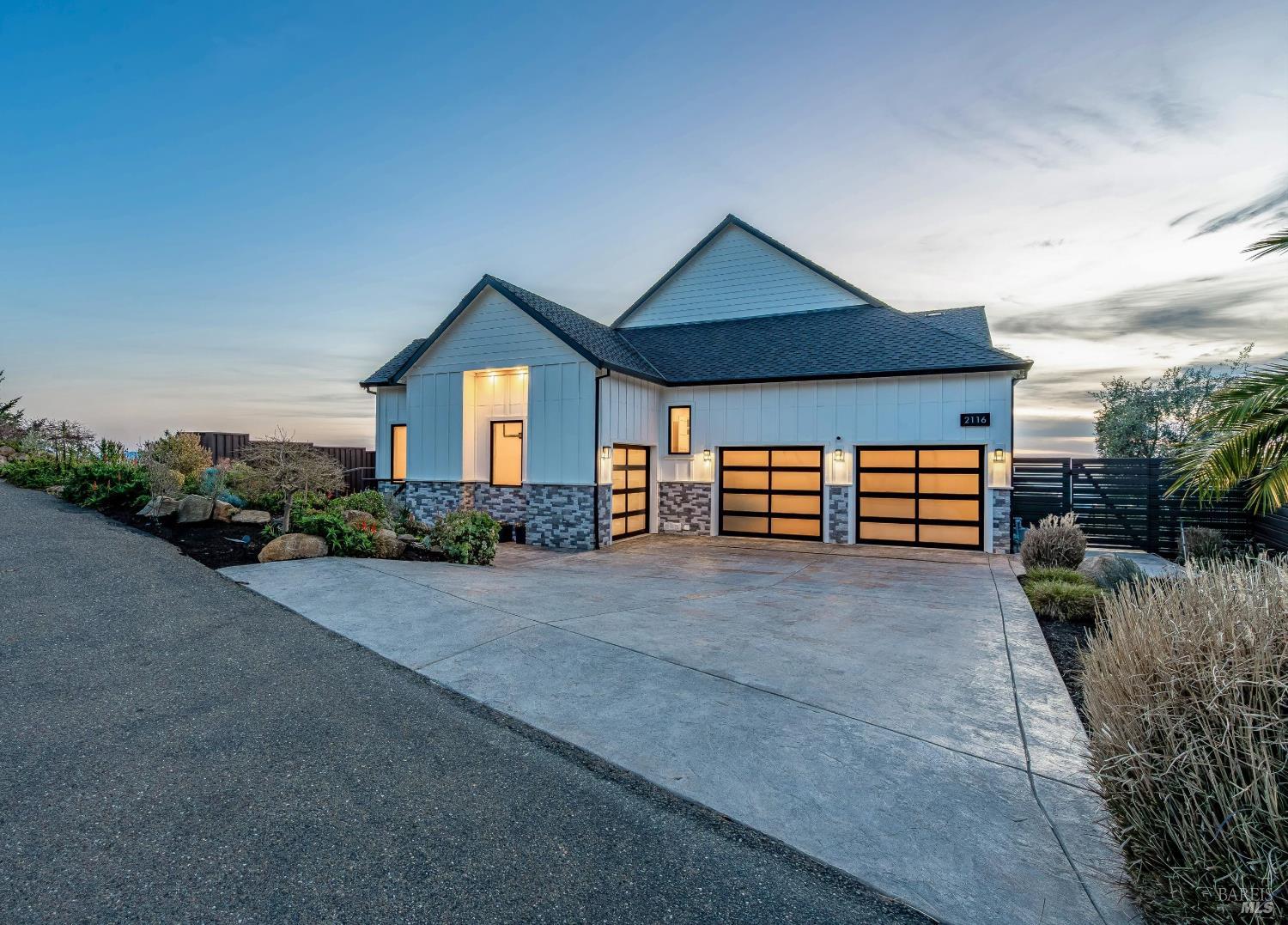 2116 Wedgewood Way Santa Rosa, CA 95404 - Photo 3 of 59