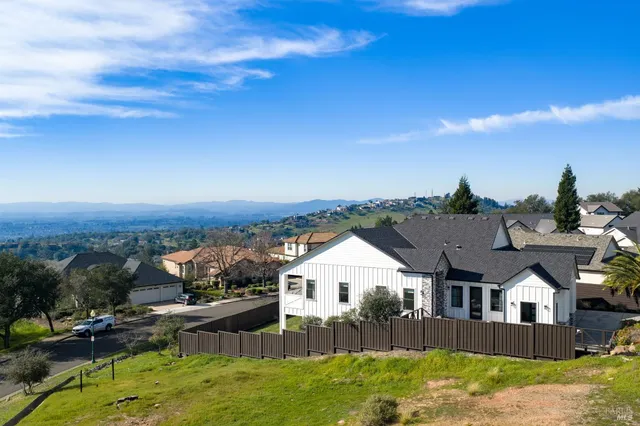 $1,815,000 | 2116 Wedgewood Way, Santa Rosa, CA 95404