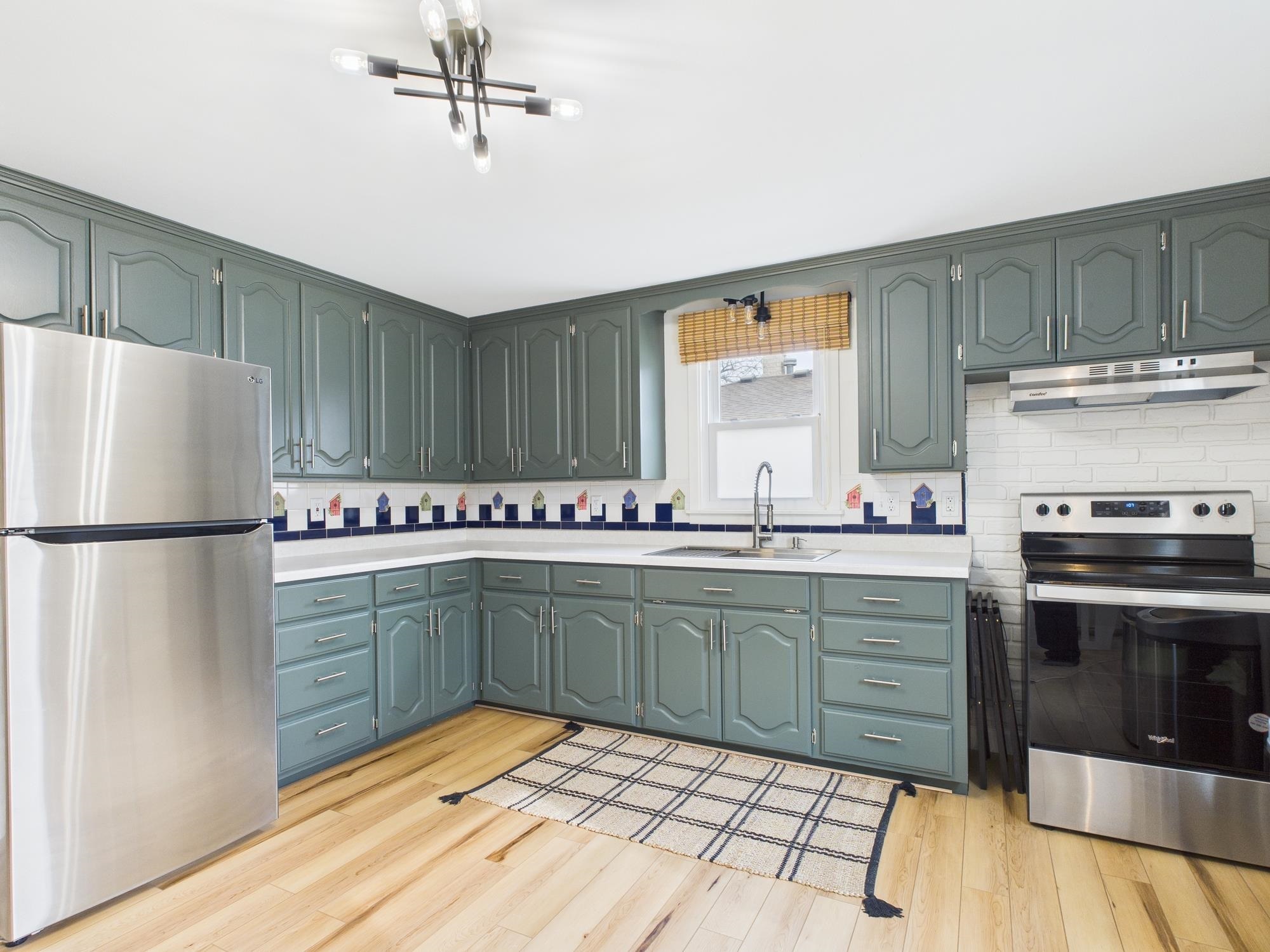 837 Harding Street Menasha, WI 54952 - Photo 7 of 21