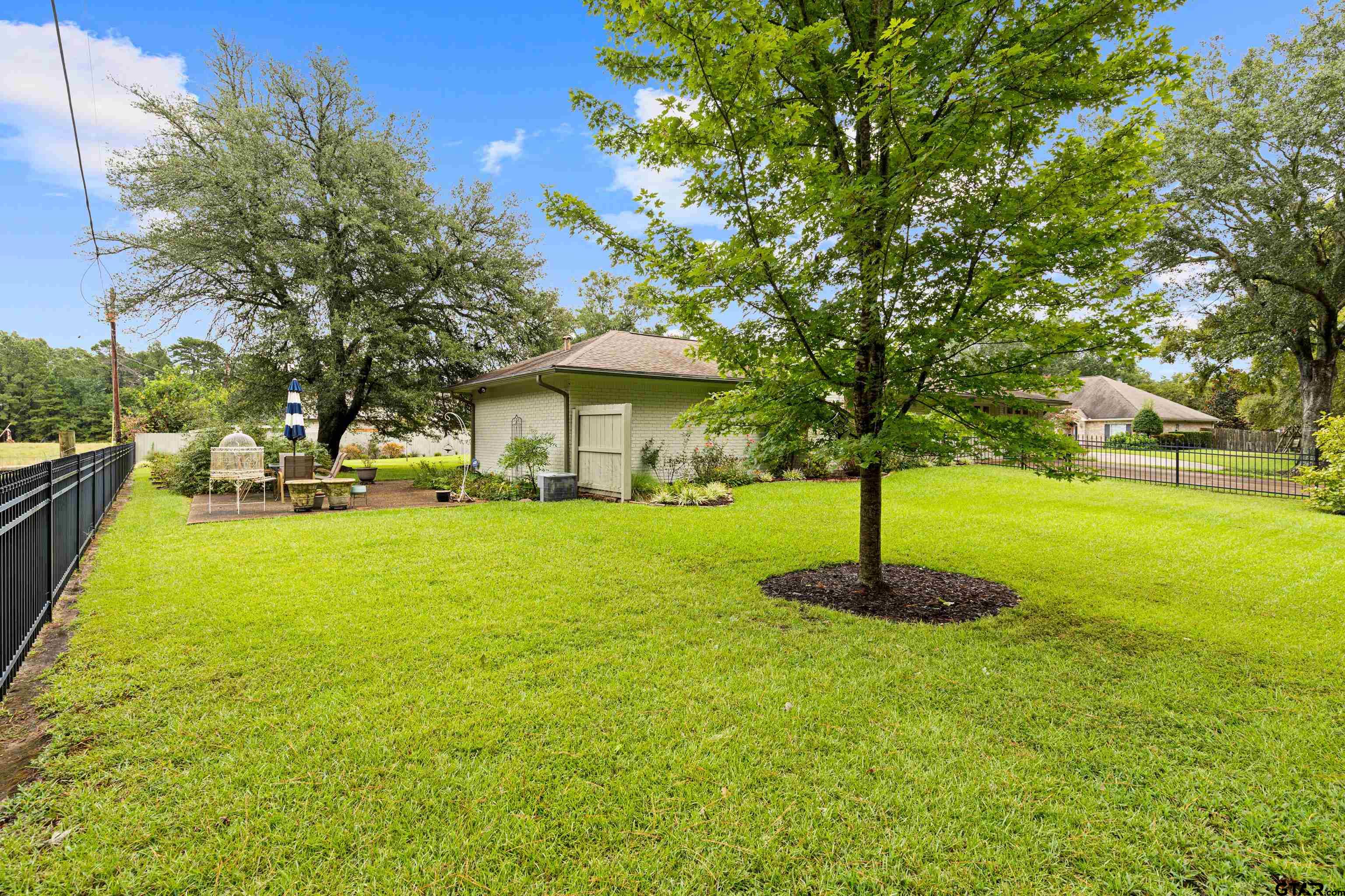 1610 Pinecrest Street Gilmer, TX 75644 - Photo 37 of 40