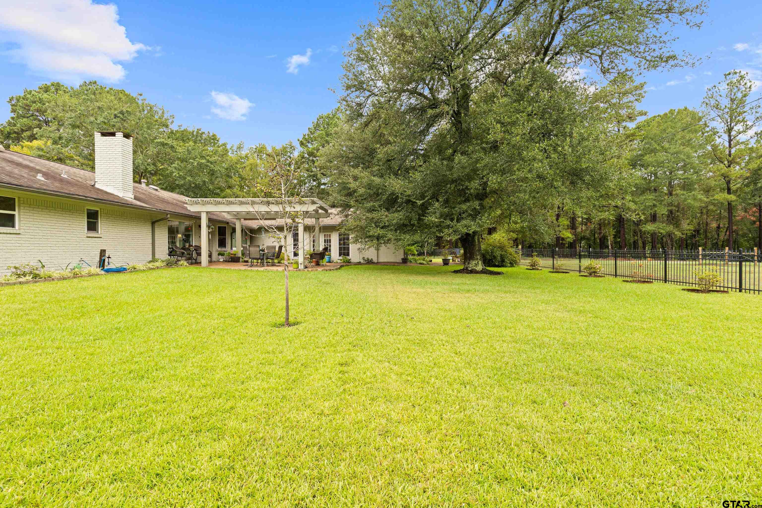 1610 Pinecrest Street Gilmer, TX 75644 - Photo 38 of 40