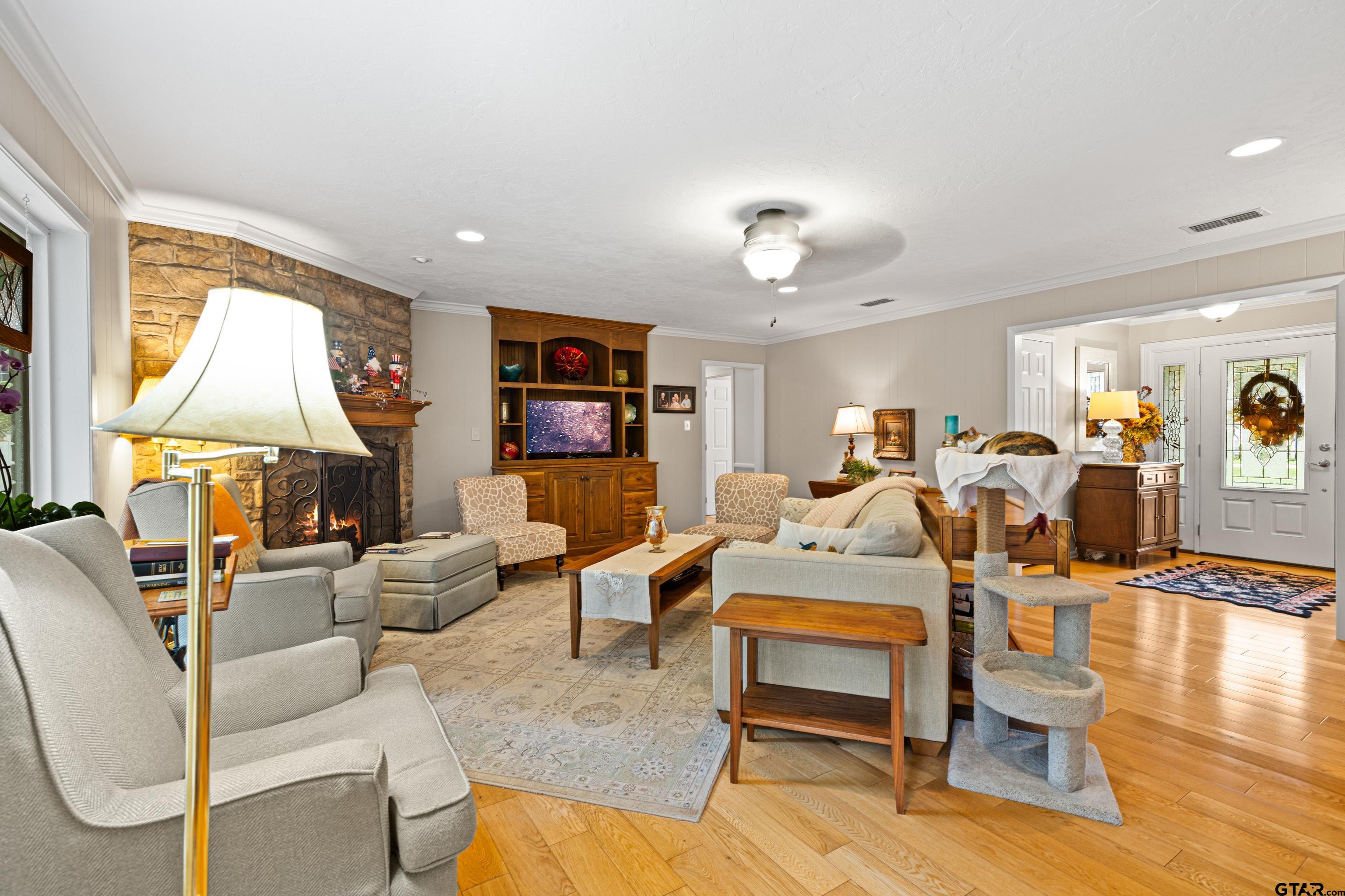 1610 Pinecrest Street Gilmer, TX 75644 - Photo 7 of 40