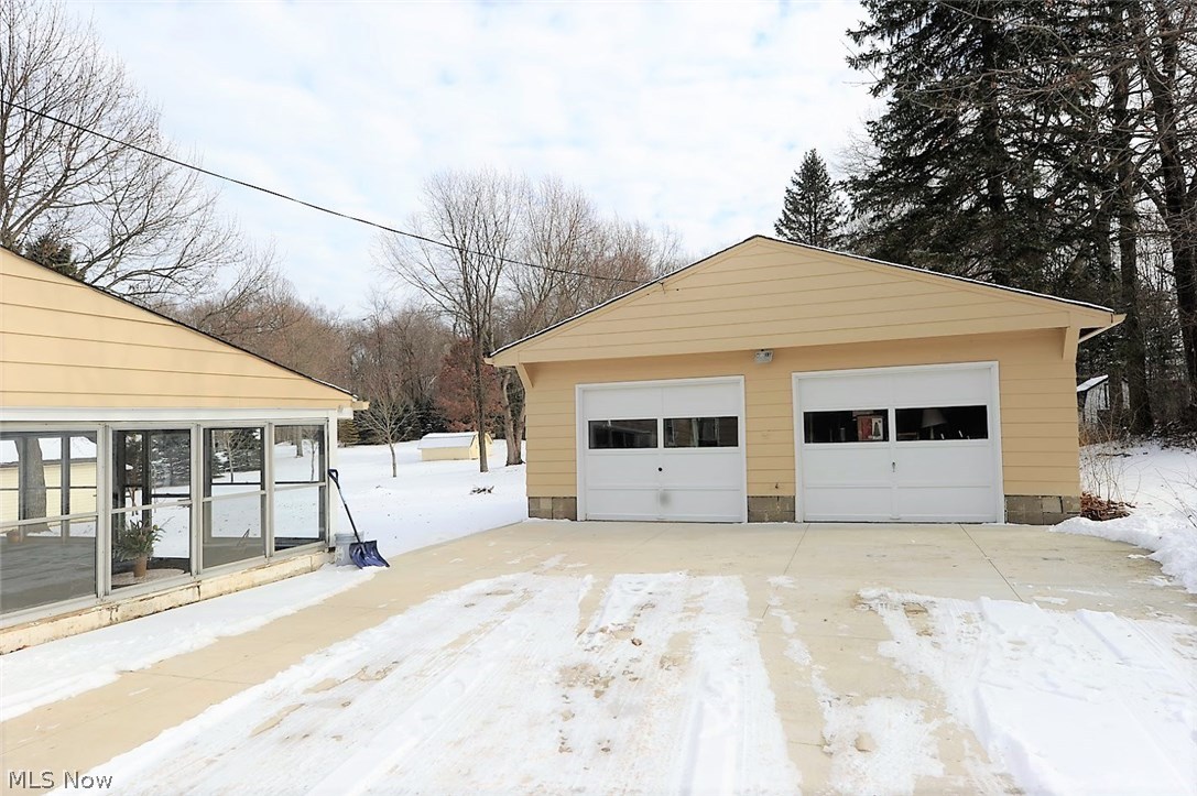 * New Extended Concrete Driveway w/2 Car Garage! ~