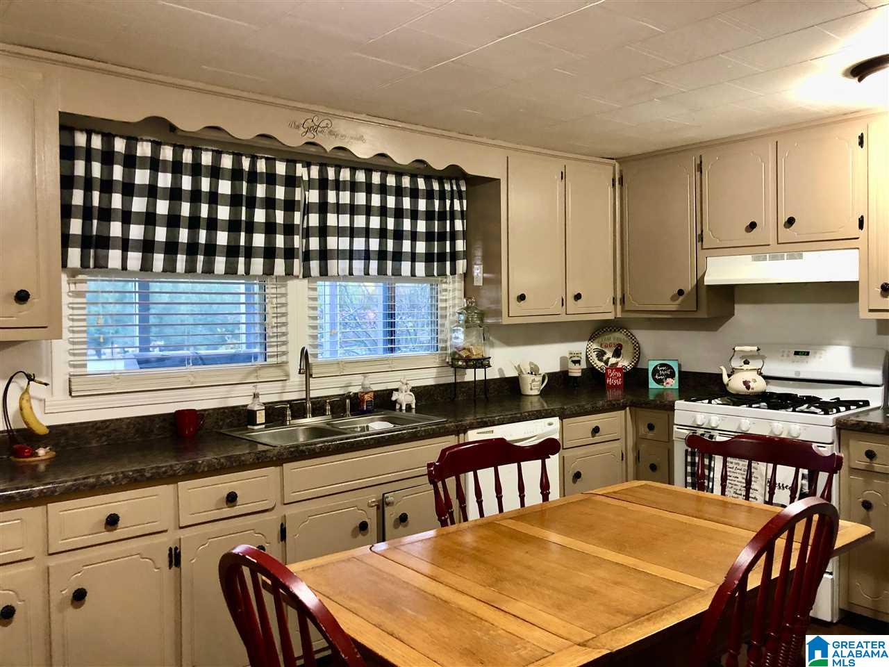 2441 Old Hayden Road Warrior, AL 35180 - Photo 26 of 42