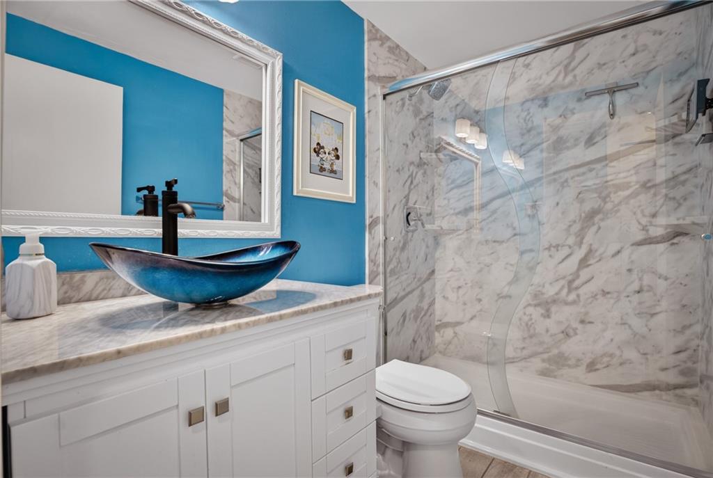 528 Hunters Path Road Bridgeville, PA 15017 - Photo 24 of 41 Gallery Image 24