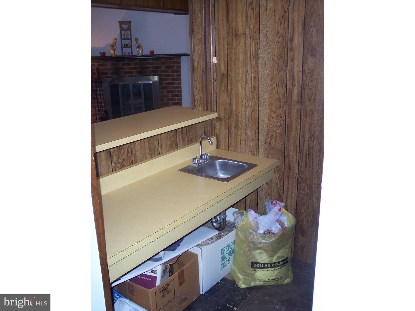 34 Forrester Road Horsham, PA 19044 - Photo 13 of 24 Wet Bar