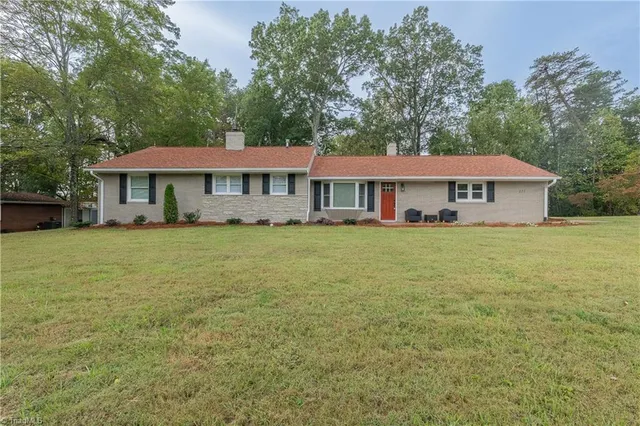 $399,900 | 111 Rose Trail Mount, Mount Airy, NC 27030