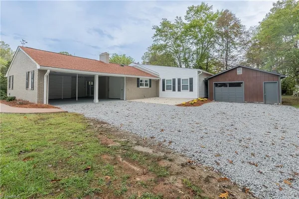 $399,900 | 111 Rose Trail Mount, Mount Airy, NC 27030