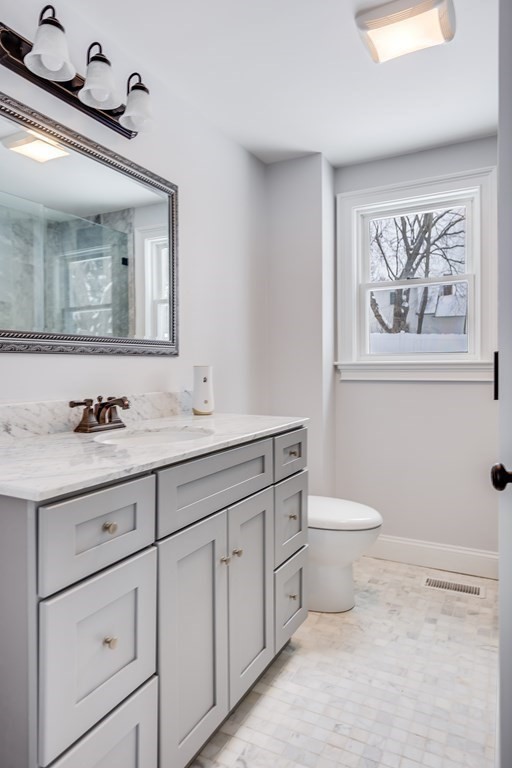 5 Barbara Road Danvers, MA 01923 - Photo 11 of 31 Gallery Image 11