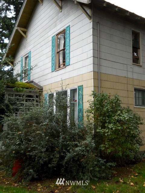 1411 Queen Avenue Northeast Renton, WA 98056 - Photo 5 of 13