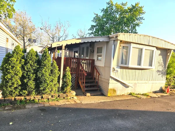 $44,400 | 2993 Curtis Street, Unit D46, Des Plaines, IL 60018
